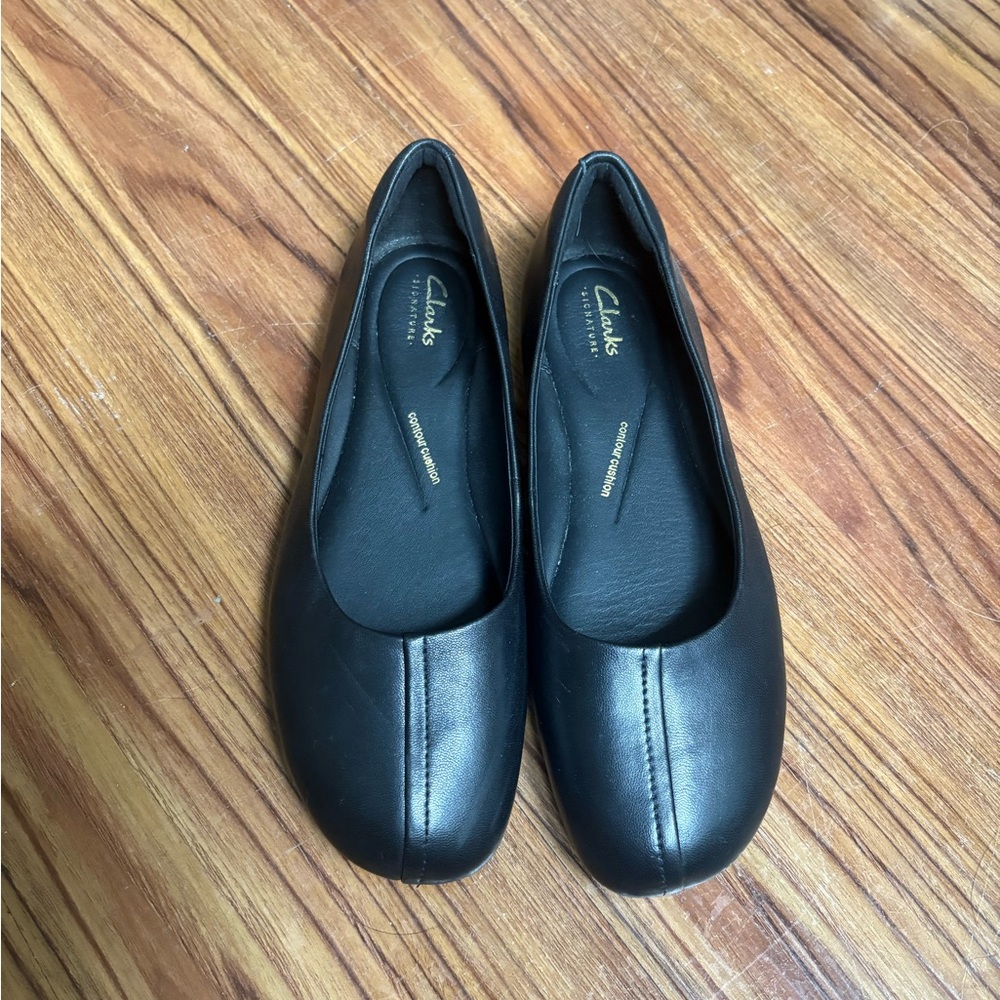 Clarks Black Leather Rounded Toe Ballet Flats Livia Lily